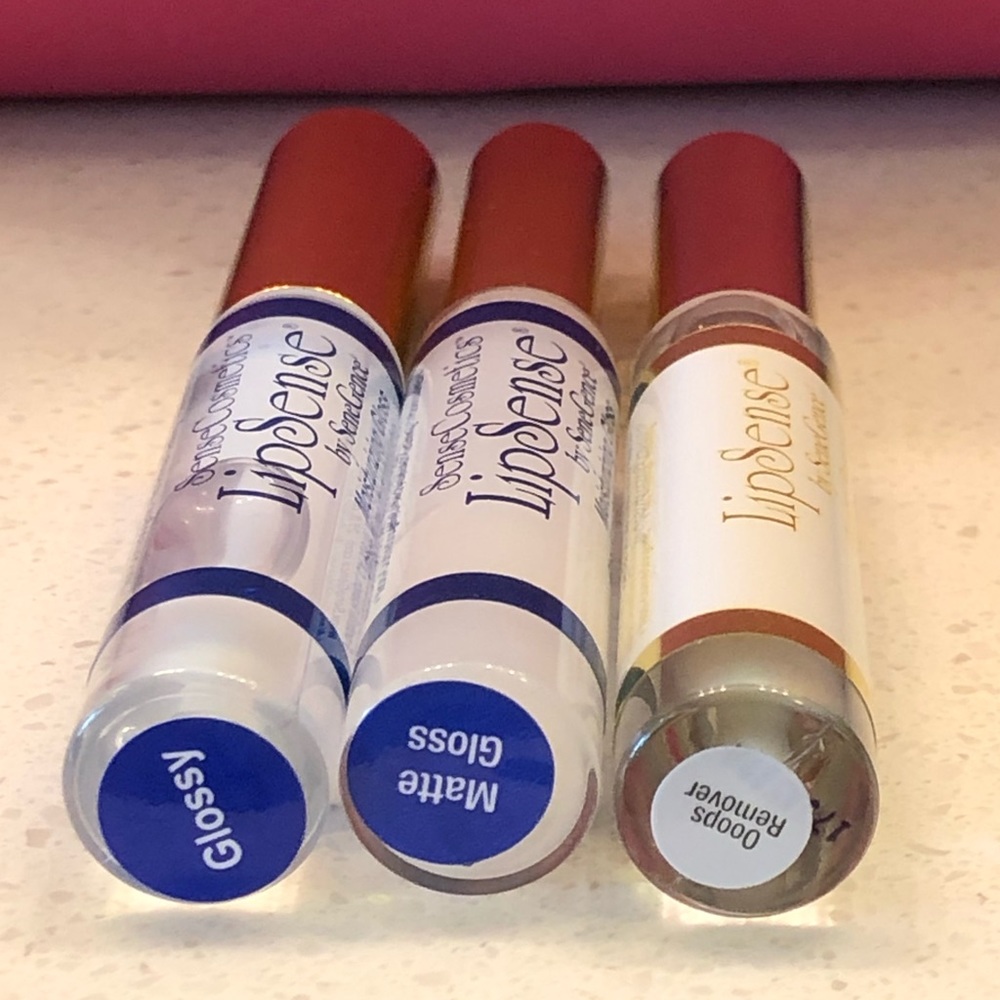 LipSense Gloss!